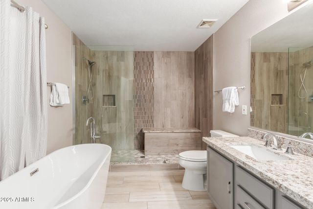 3219 W Molly Lane, Phoenix, AZ 85085