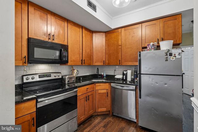 1315 N 19TH ST, Philadelphia, PA 19121