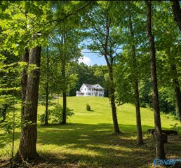 480 Mountain Oak Trail, Somerville, AL 35670