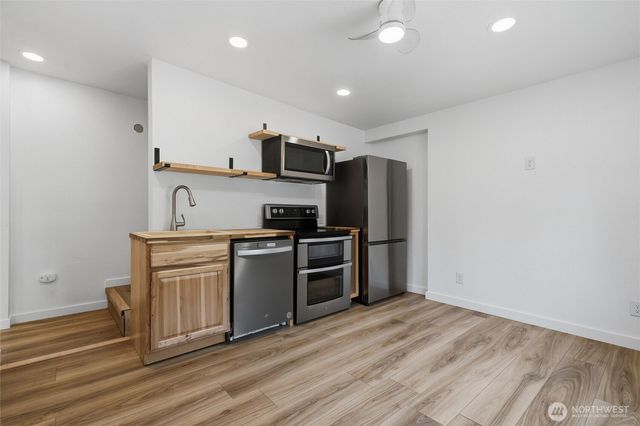 1930 NE Virginia Street, Bremerton, WA 98310