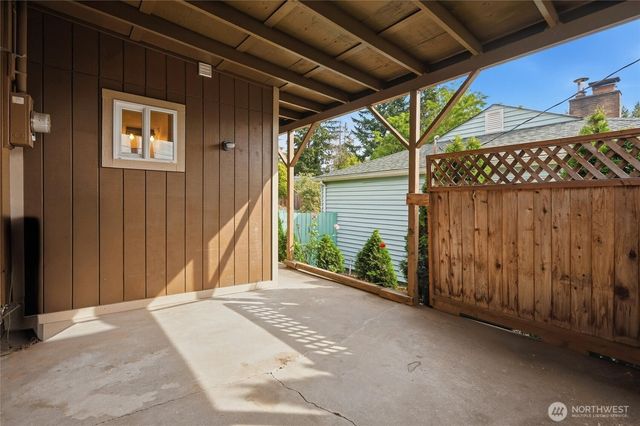 1930 NE Virginia Street, Bremerton, WA 98310