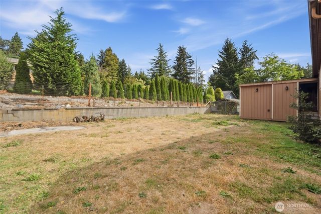 1930 NE Virginia Street, Bremerton, WA 98310