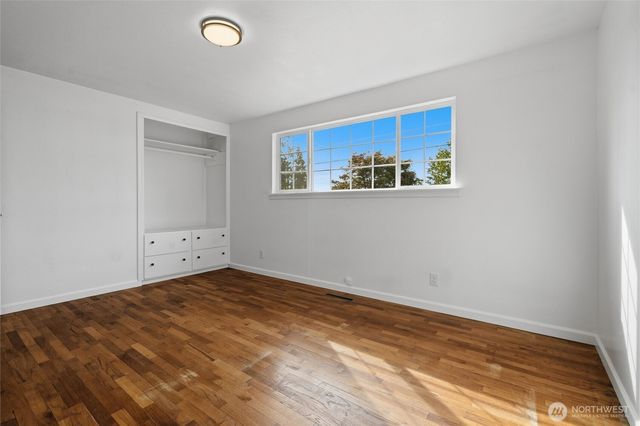 1930 NE Virginia Street, Bremerton, WA 98310