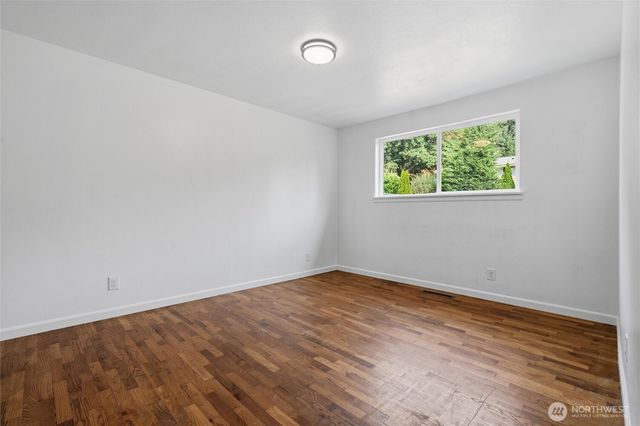 1930 NE Virginia Street, Bremerton, WA 98310