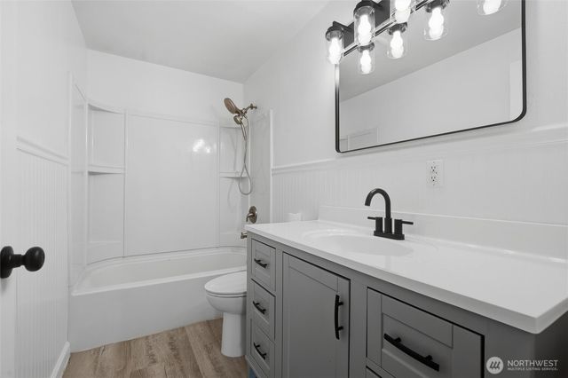1930 NE Virginia Street, Bremerton, WA 98310