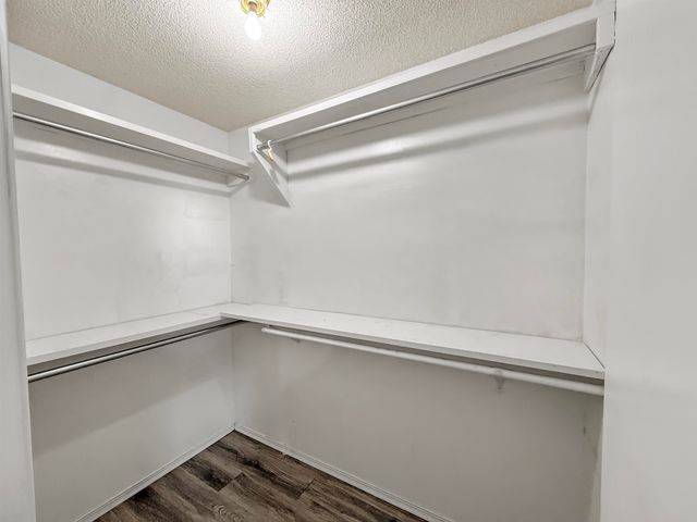 5433 S Stoneborough st, Wichita, KS 67217