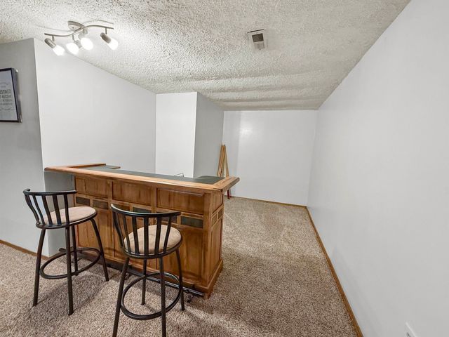 5433 S Stoneborough st, Wichita, KS 67217