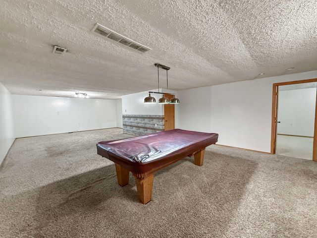 5433 S Stoneborough st, Wichita, KS 67217