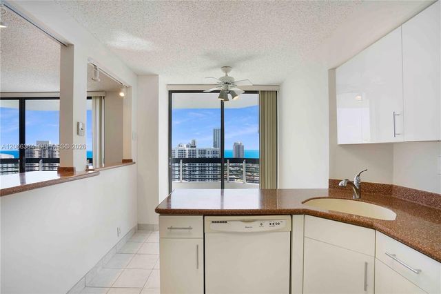 3530 Mystic Pointe Drive 3214, Aventura, FL 33180