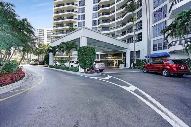 3530 Mystic Pointe Drive 3214, Aventura, FL 33180