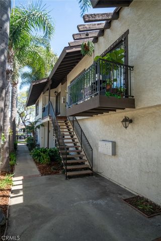 729 Freeman Avenue, Long Beach, CA 90804