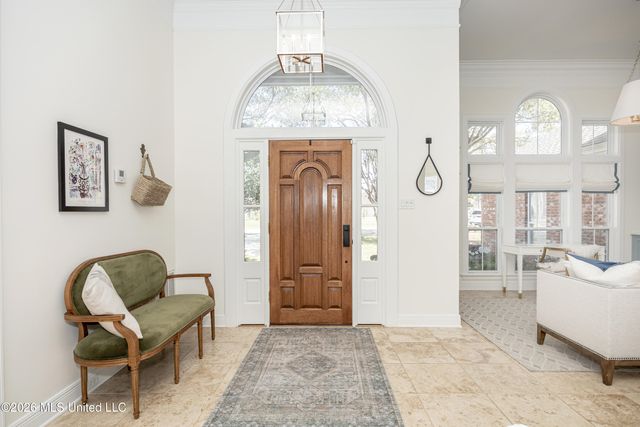 510 Rue Chateauguay, Ocean Springs, MS 39564