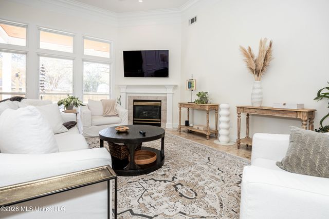 510 Rue Chateauguay, Ocean Springs, MS 39564