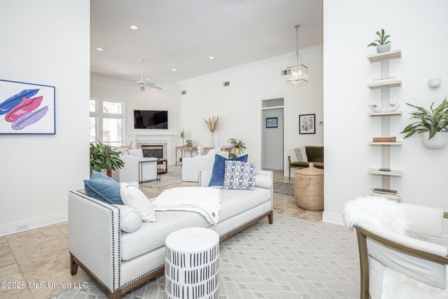 510 Rue Chateauguay, Ocean Springs, MS 39564