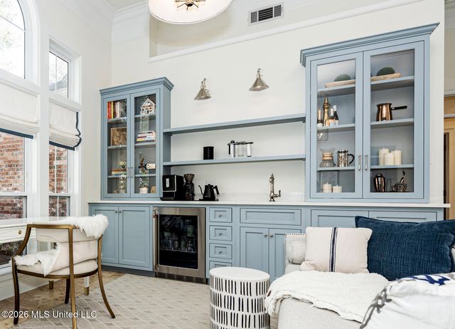 510 Rue Chateauguay, Ocean Springs, MS 39564