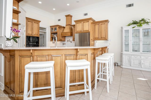 510 Rue Chateauguay, Ocean Springs, MS 39564