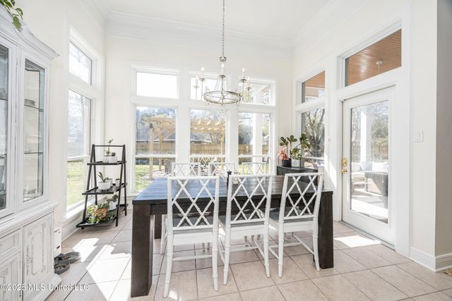 510 Rue Chateauguay, Ocean Springs, MS 39564