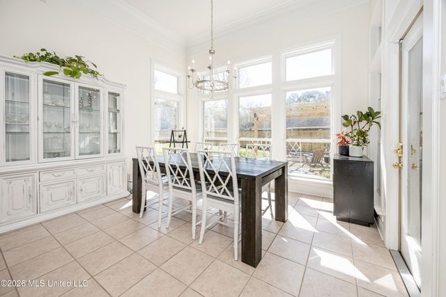 510 Rue Chateauguay, Ocean Springs, MS 39564