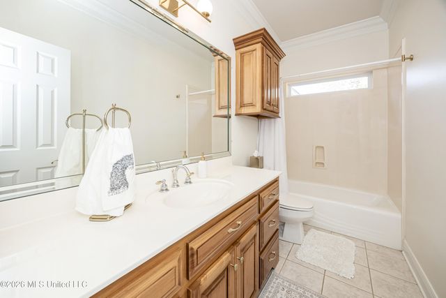 510 Rue Chateauguay, Ocean Springs, MS 39564