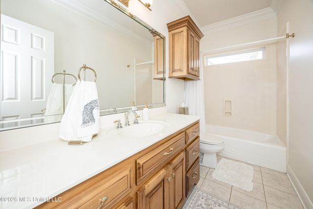 510 Rue Chateauguay, Ocean Springs, MS 39564