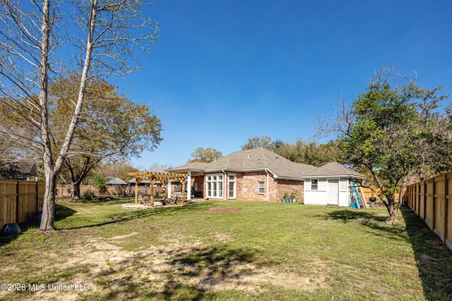 510 Rue Chateauguay, Ocean Springs, MS 39564