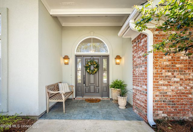 510 Rue Chateauguay, Ocean Springs, MS 39564