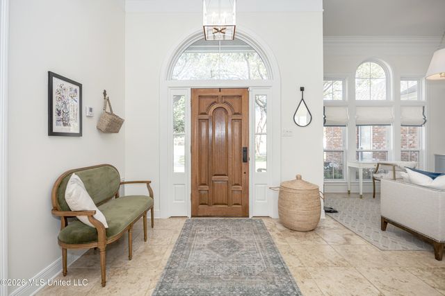 510 Rue Chateauguay, Ocean Springs, MS 39564