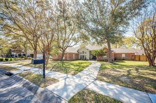 510 Rue Chateauguay, Ocean Springs, MS 39564