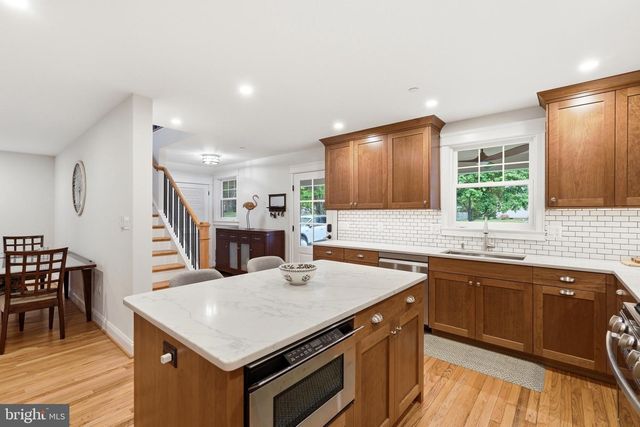 1227 CLAGETT DR, Rockville, MD 20851