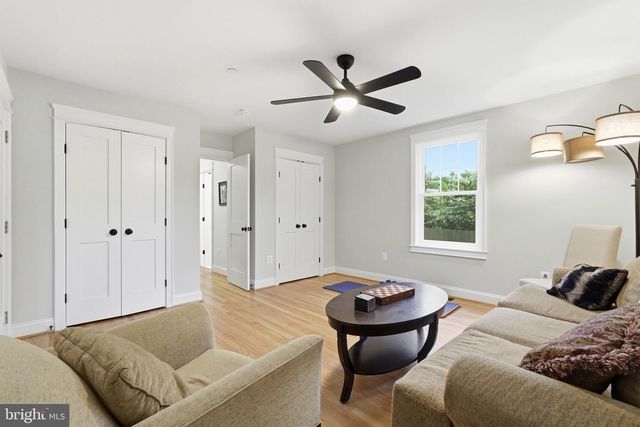 1227 CLAGETT DR, Rockville, MD 20851