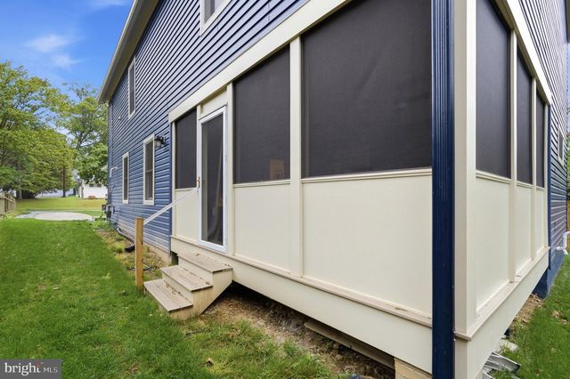 1227 CLAGETT DR, Rockville, MD 20851