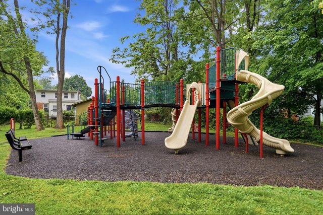 1227 CLAGETT DR, Rockville, MD 20851
