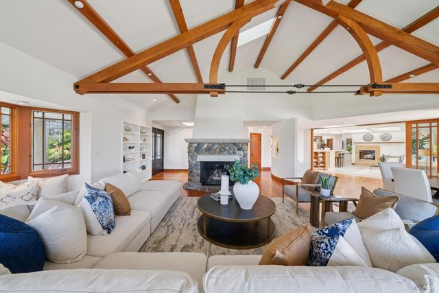 176 Highland Ave, San Rafael, CA 94901