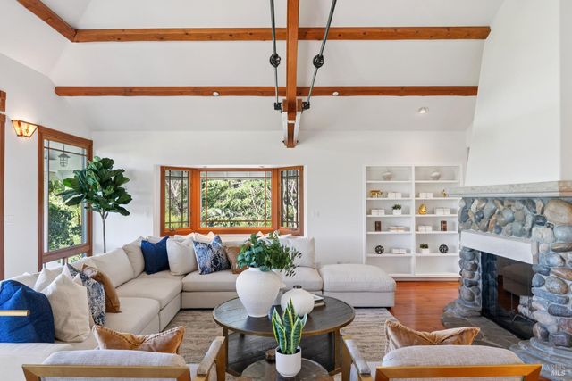 176 Highland Ave, San Rafael, CA 94901