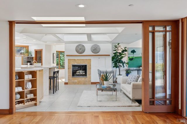 176 Highland Ave, San Rafael, CA 94901