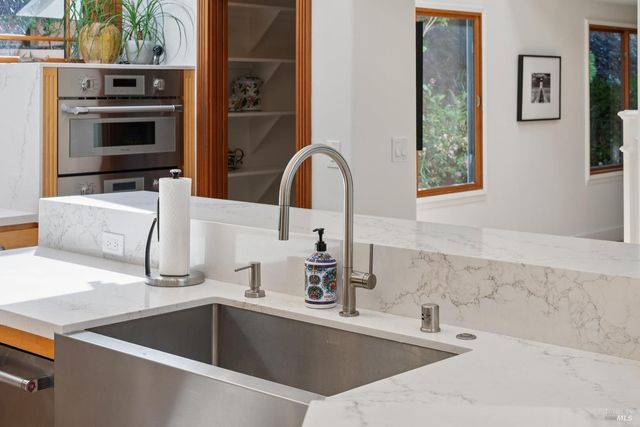 176 Highland Ave, San Rafael, CA 94901