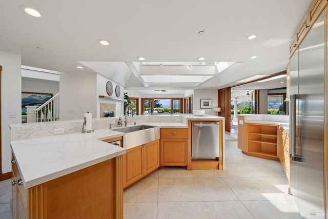 176 Highland Ave, San Rafael, CA 94901