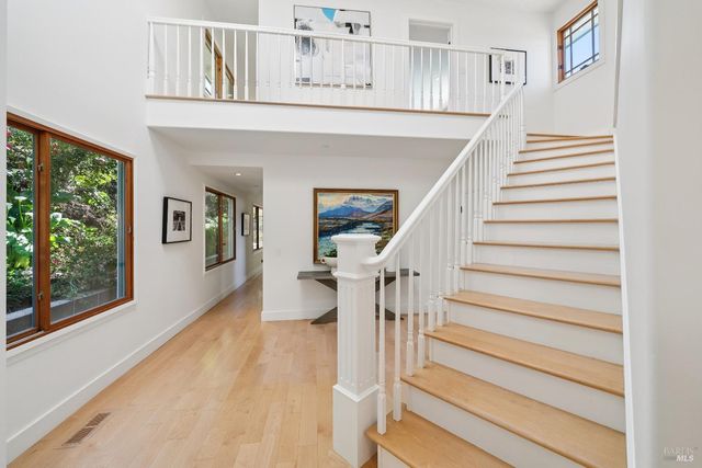 176 Highland Ave, San Rafael, CA 94901