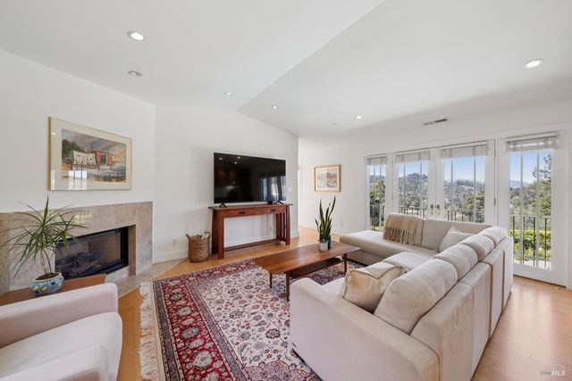 176 Highland Ave, San Rafael, CA 94901