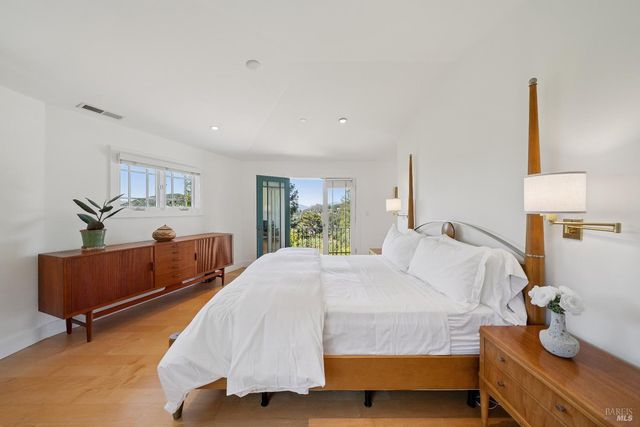 176 Highland Ave, San Rafael, CA 94901