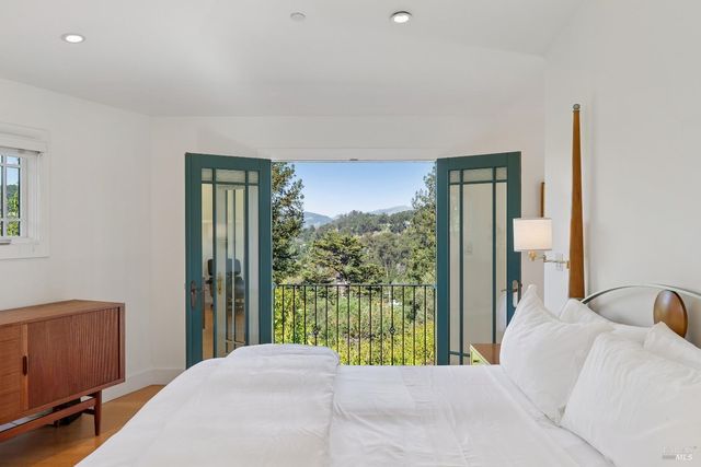 176 Highland Ave, San Rafael, CA 94901