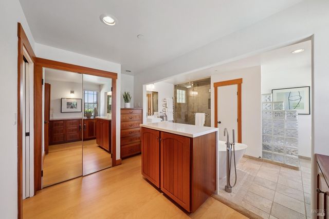 176 Highland Ave, San Rafael, CA 94901