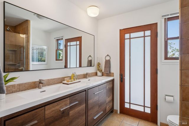 176 Highland Ave, San Rafael, CA 94901