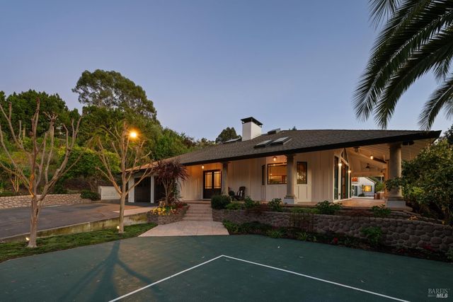 176 Highland Ave, San Rafael, CA 94901