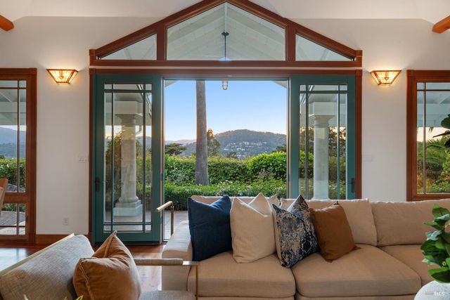 176 Highland Ave, San Rafael, CA 94901