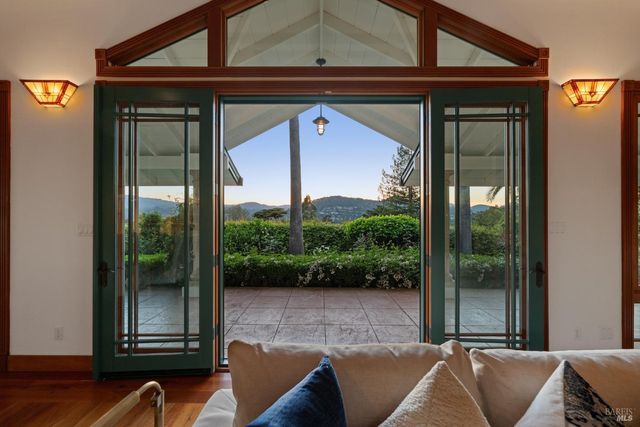 176 Highland Ave, San Rafael, CA 94901