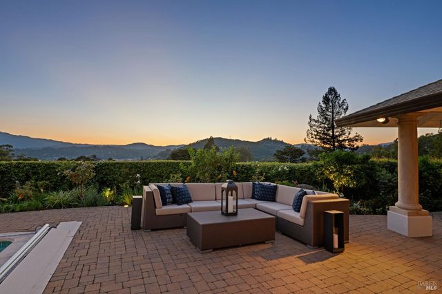 176 Highland Ave, San Rafael, CA 94901