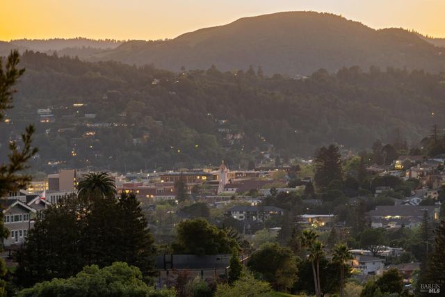 176 Highland Ave, San Rafael, CA 94901