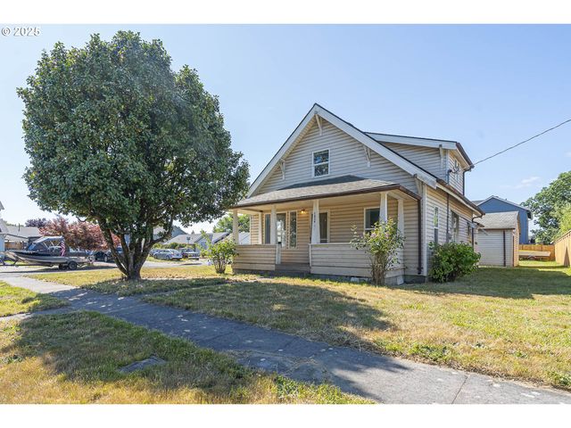 1414 E 8TH St, Newberg, OR 97132
