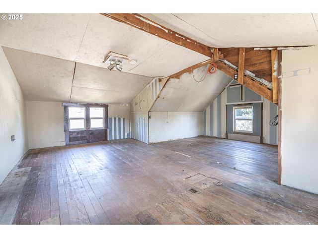 1414 E 8TH St, Newberg, OR 97132